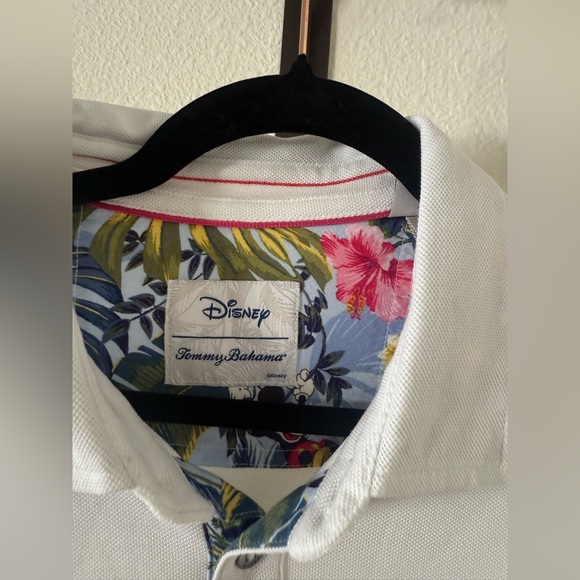Tommy Bahama Men’s Disney Mickey Mouse White Polo - Picture 4 of 8